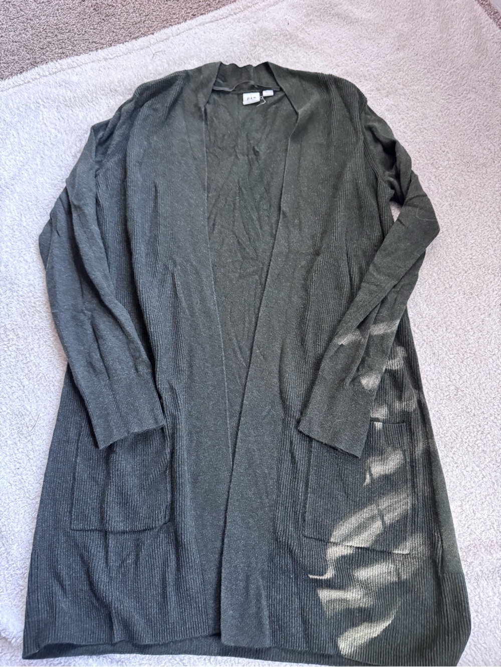 GAP Long Open-Front Cardigan in Olive Green